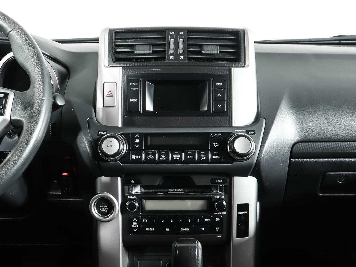 Toyota Land Cruiser Prado, 2011 Фото №10