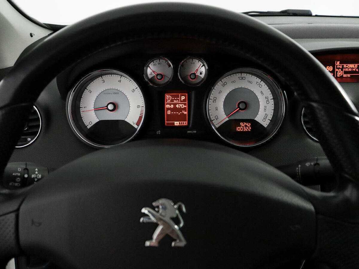 Peugeot 308, 2012 Фото №19