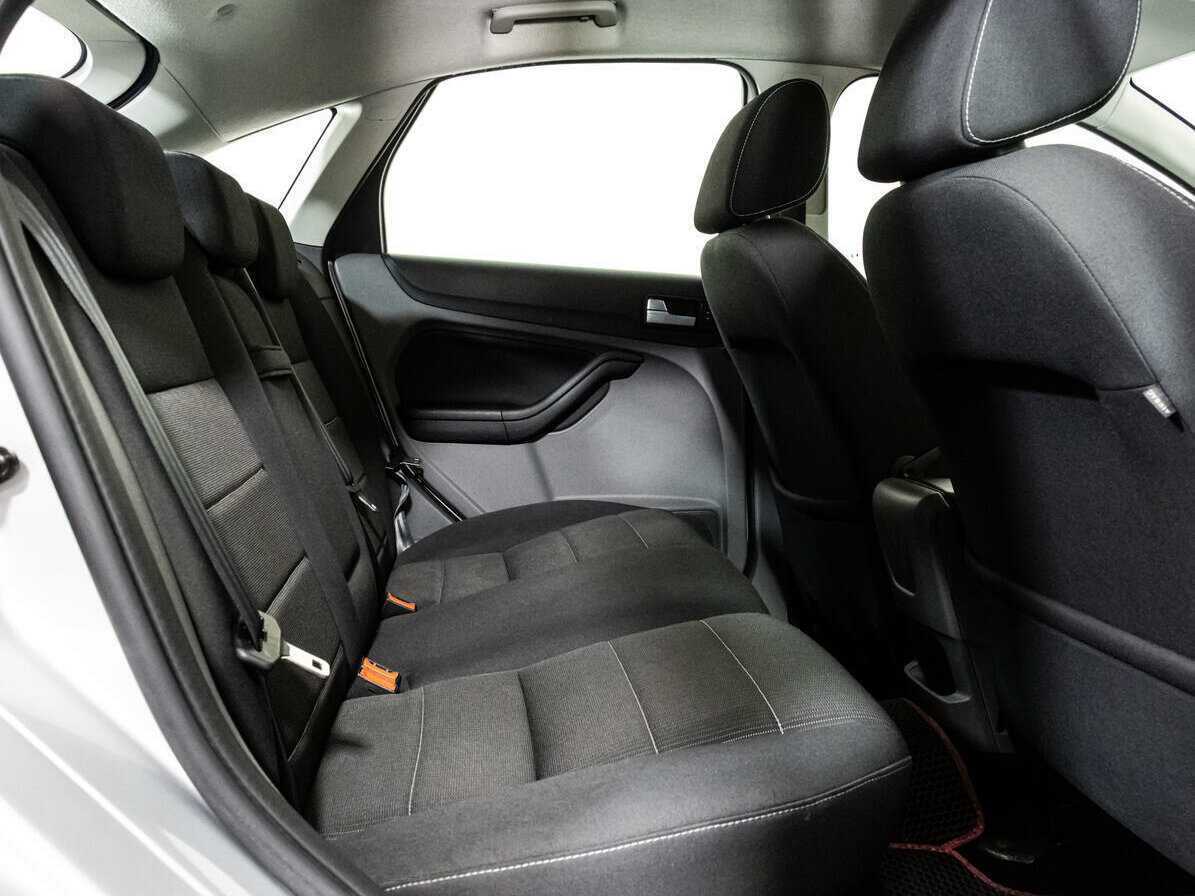 Ford Focus, 2010 Фото №10