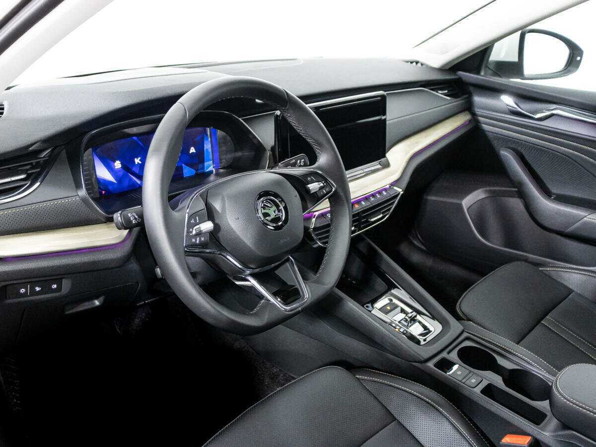 Skoda Octavia, 2023 Фото №11