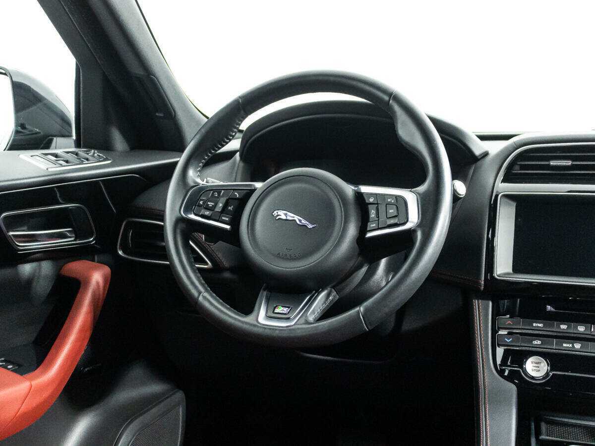 Jaguar F-Pace, 2017 Фото №23
