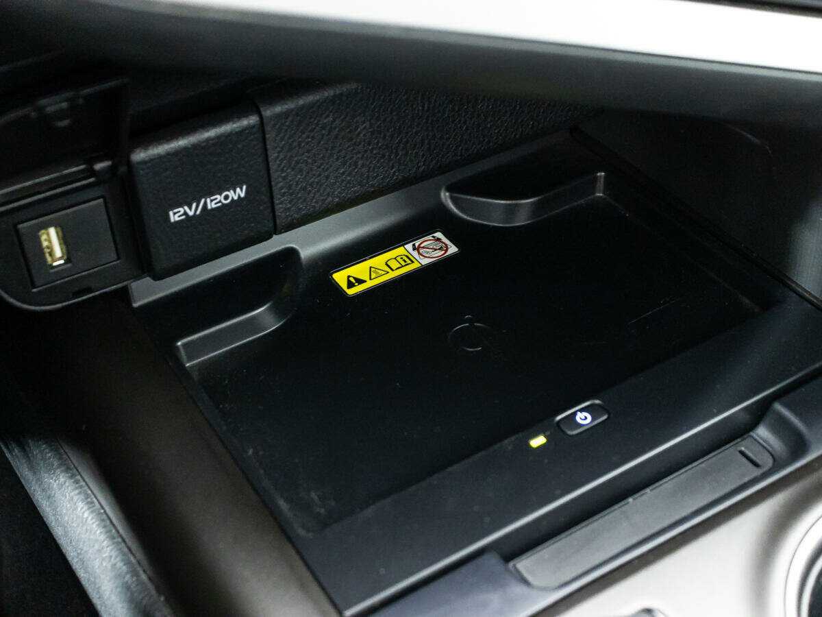 Toyota Camry, 2022 Фото №15