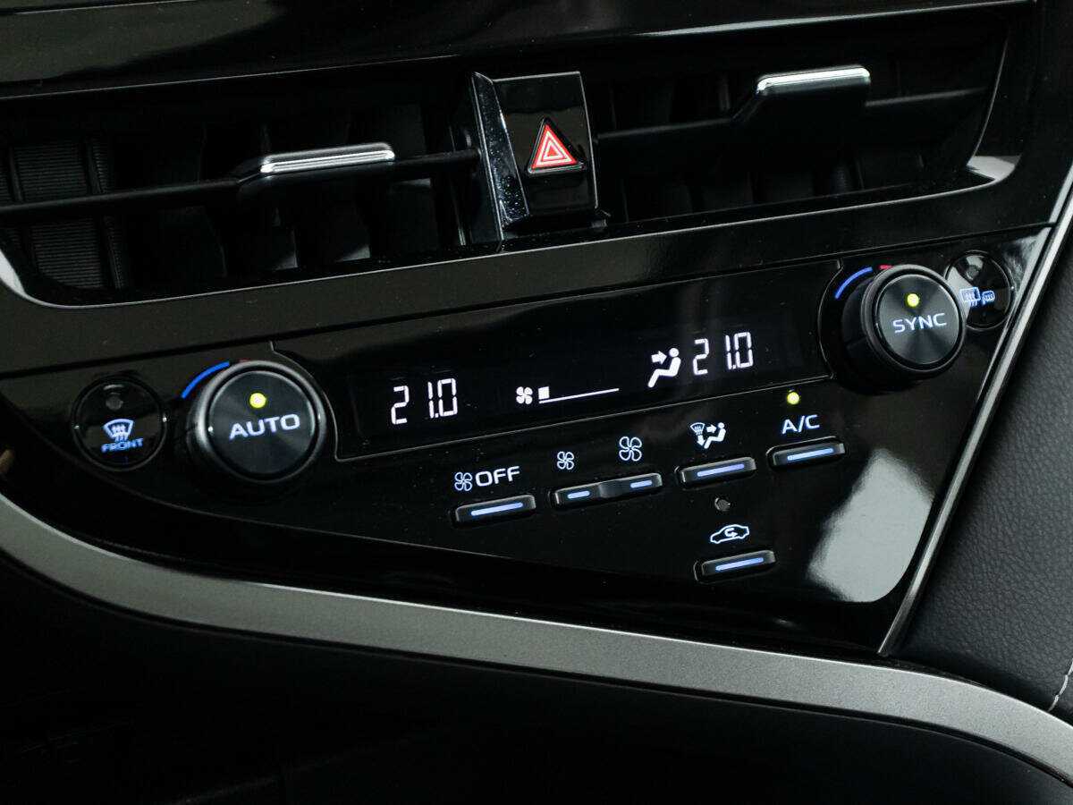 Toyota Camry, 2022 Фото №16