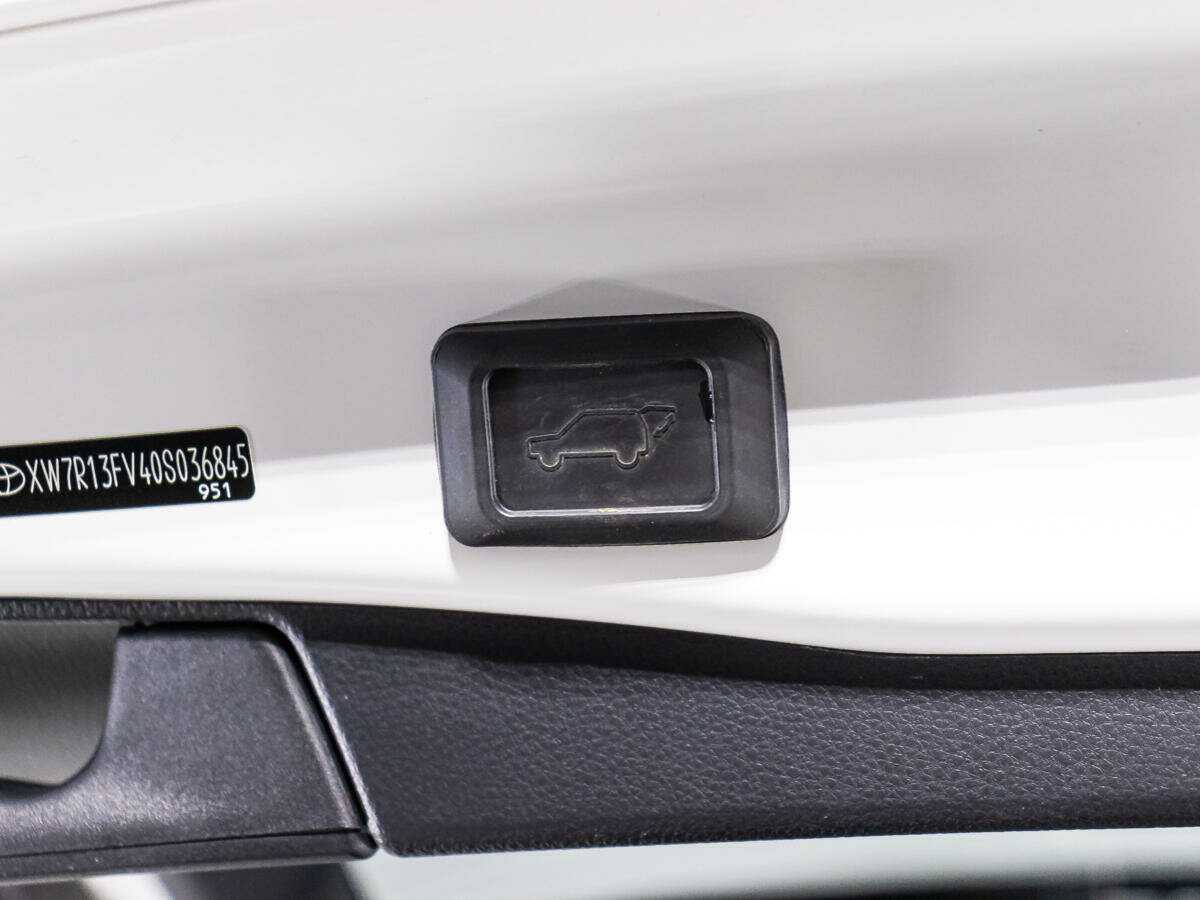 Toyota RAV4, 2022 Фото №15