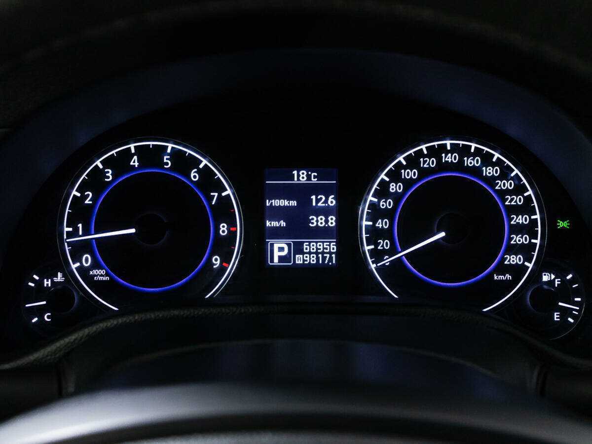 Infiniti G37, 2012 Фото №12