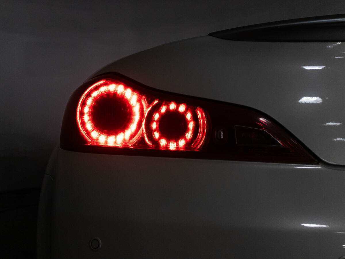 Infiniti G37, 2012 Фото №31