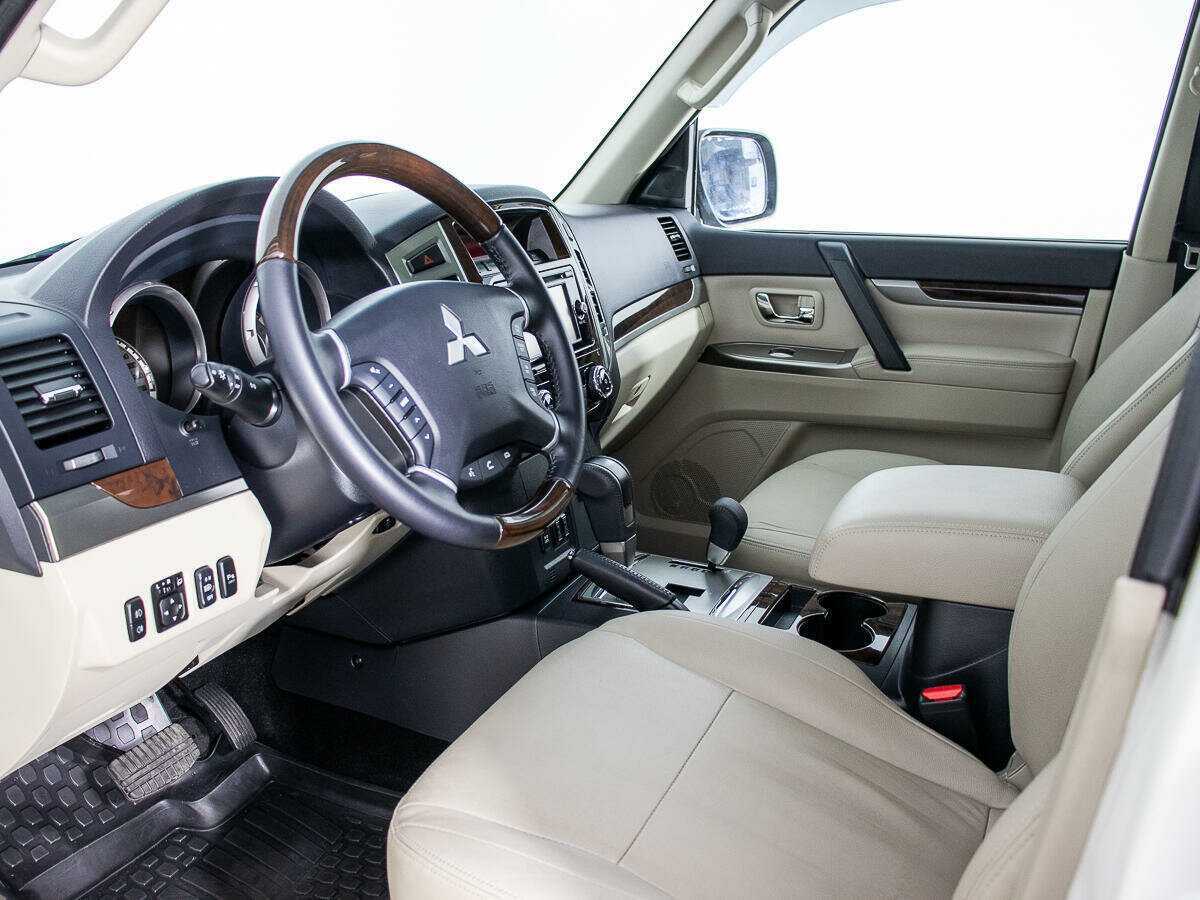 Mitsubishi Pajero, 2020 Фото №11