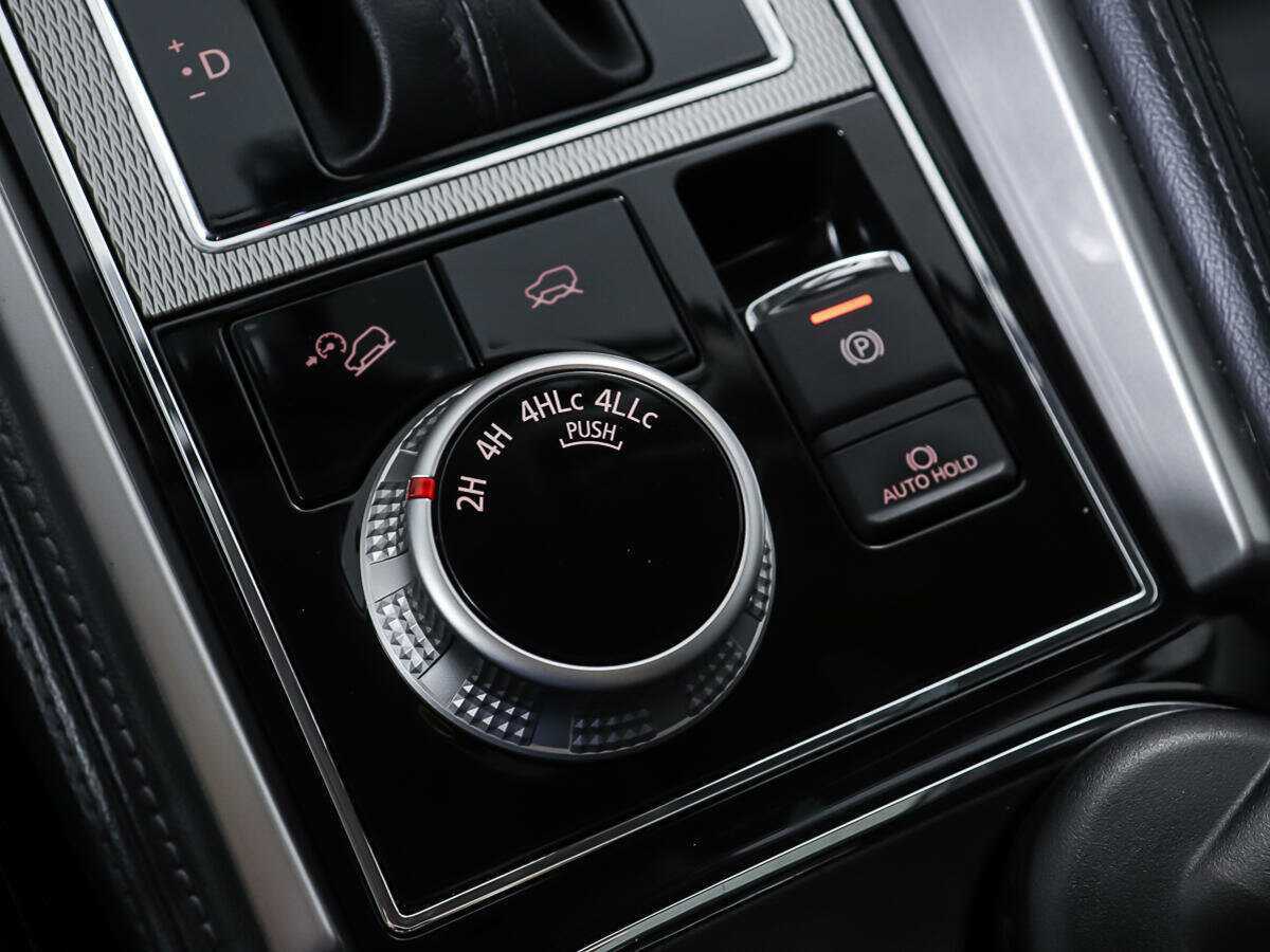 Mitsubishi Pajero Sport, 2020 Фото №21