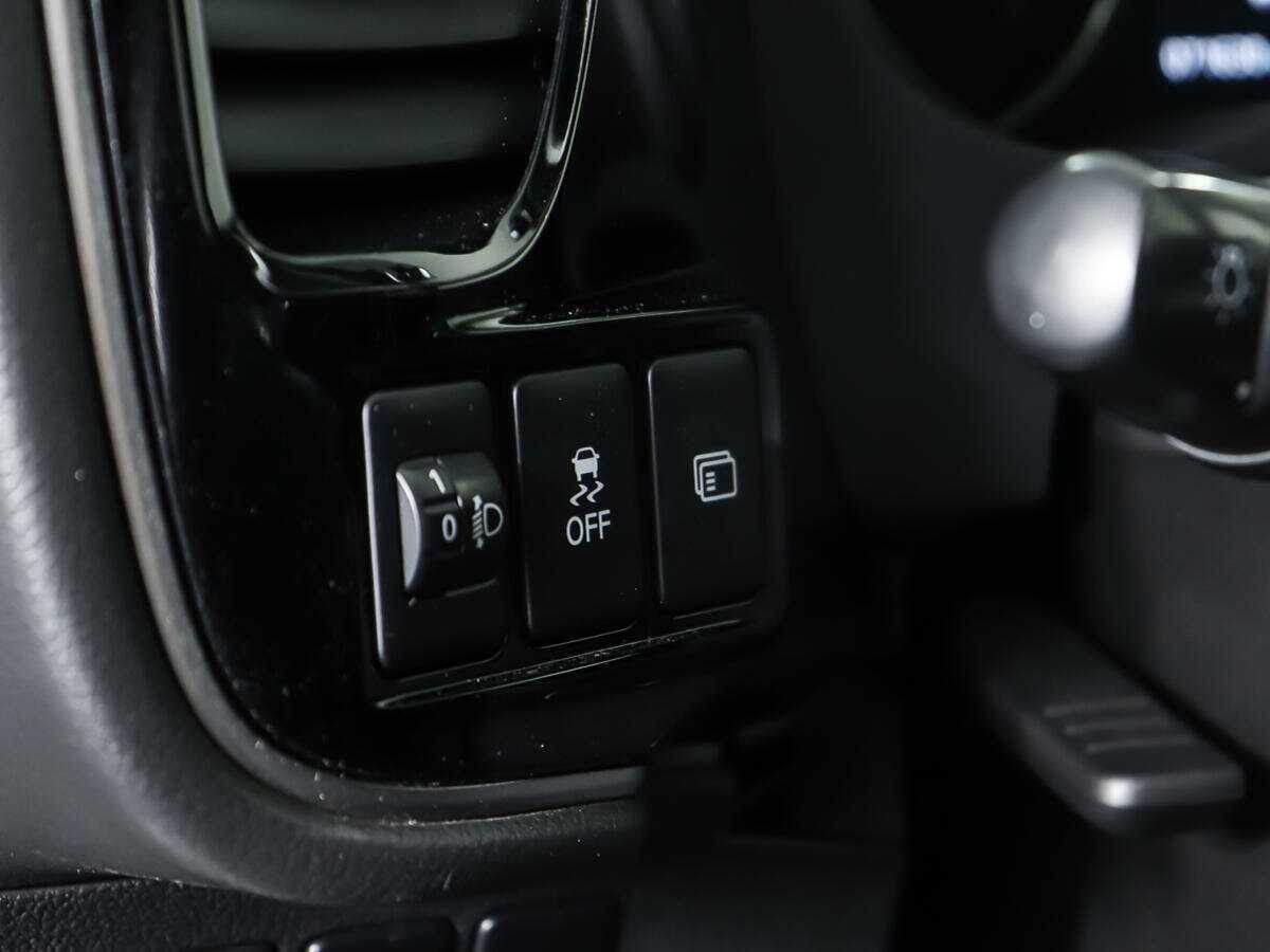 Mitsubishi Outlander, 2018 Фото №16