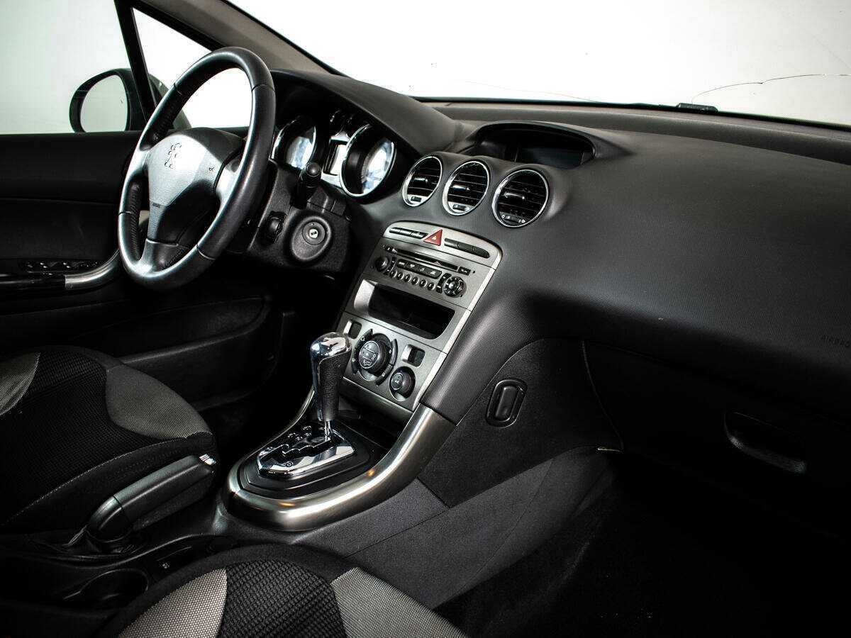 Peugeot 308, 2010 Фото №9