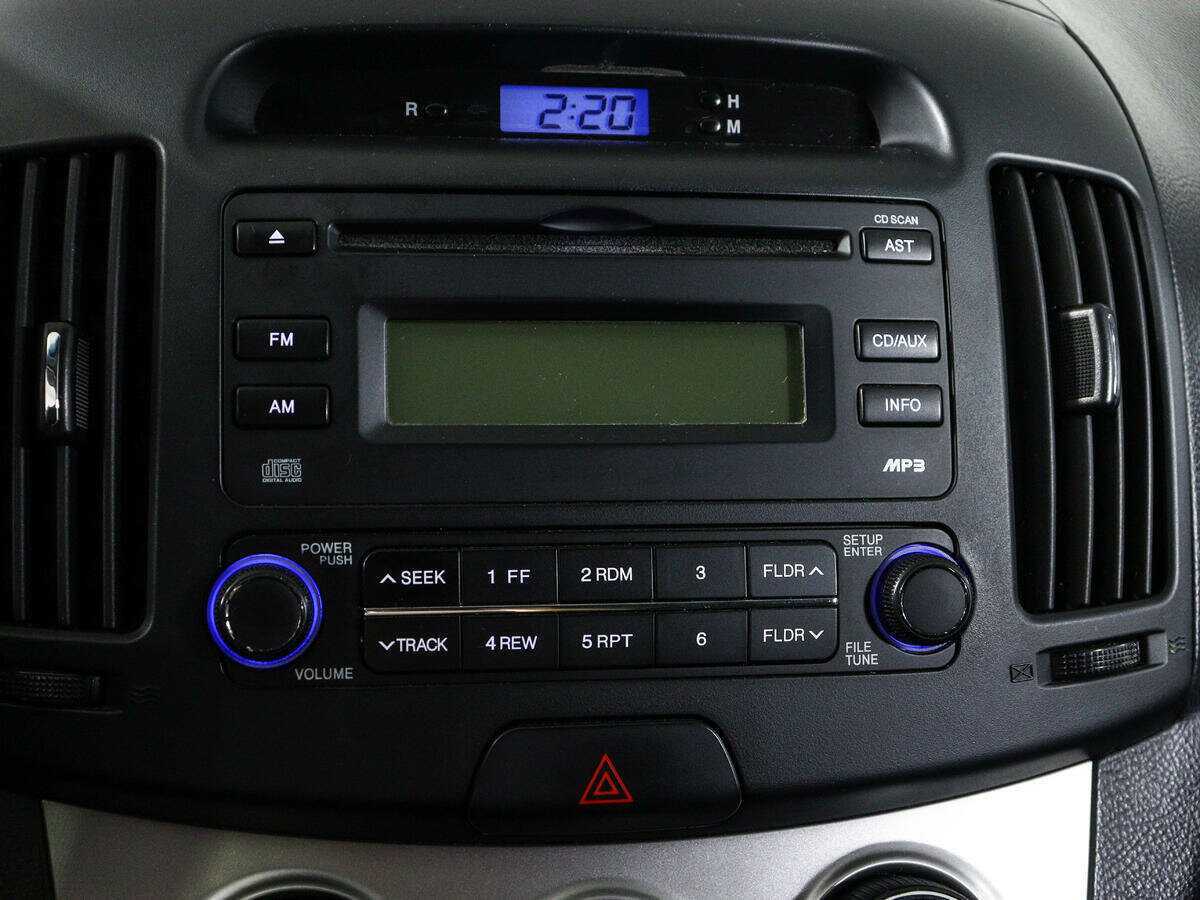 Hyundai Elantra, 2010 Фото №16