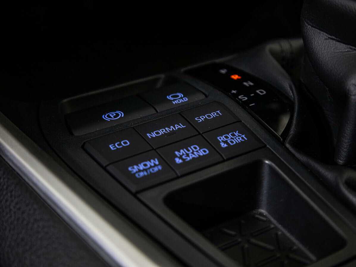 Toyota RAV4, 2021 Фото №15