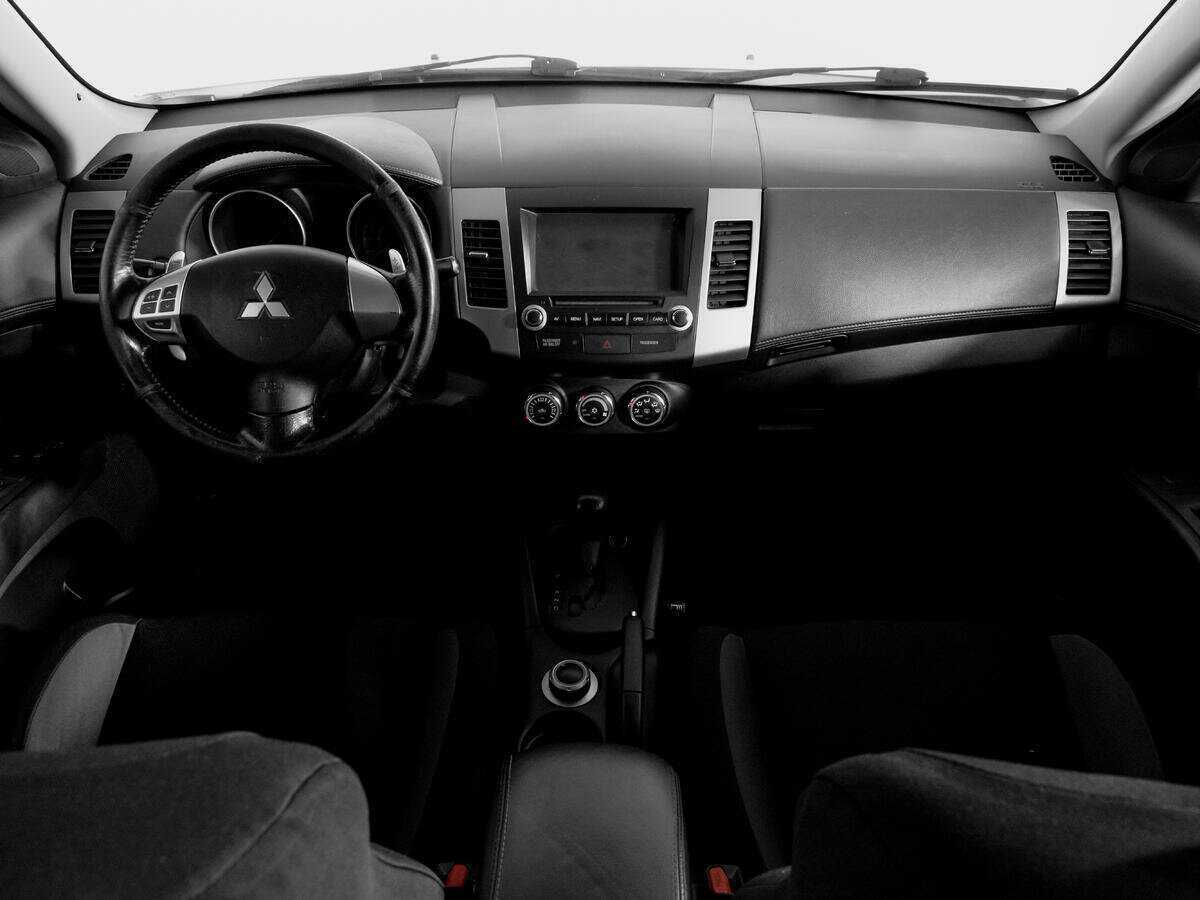 Mitsubishi Outlander, 2011 Фото №12