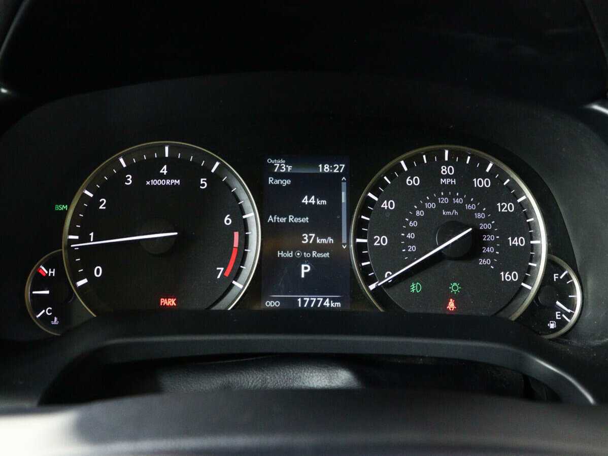 Lexus RX 300, 2021 Фото №11