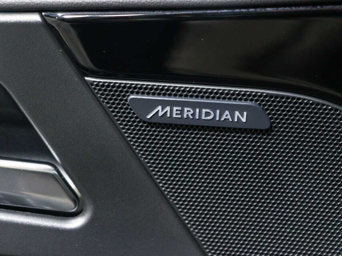 Jaguar XE, 2017 Фото №16