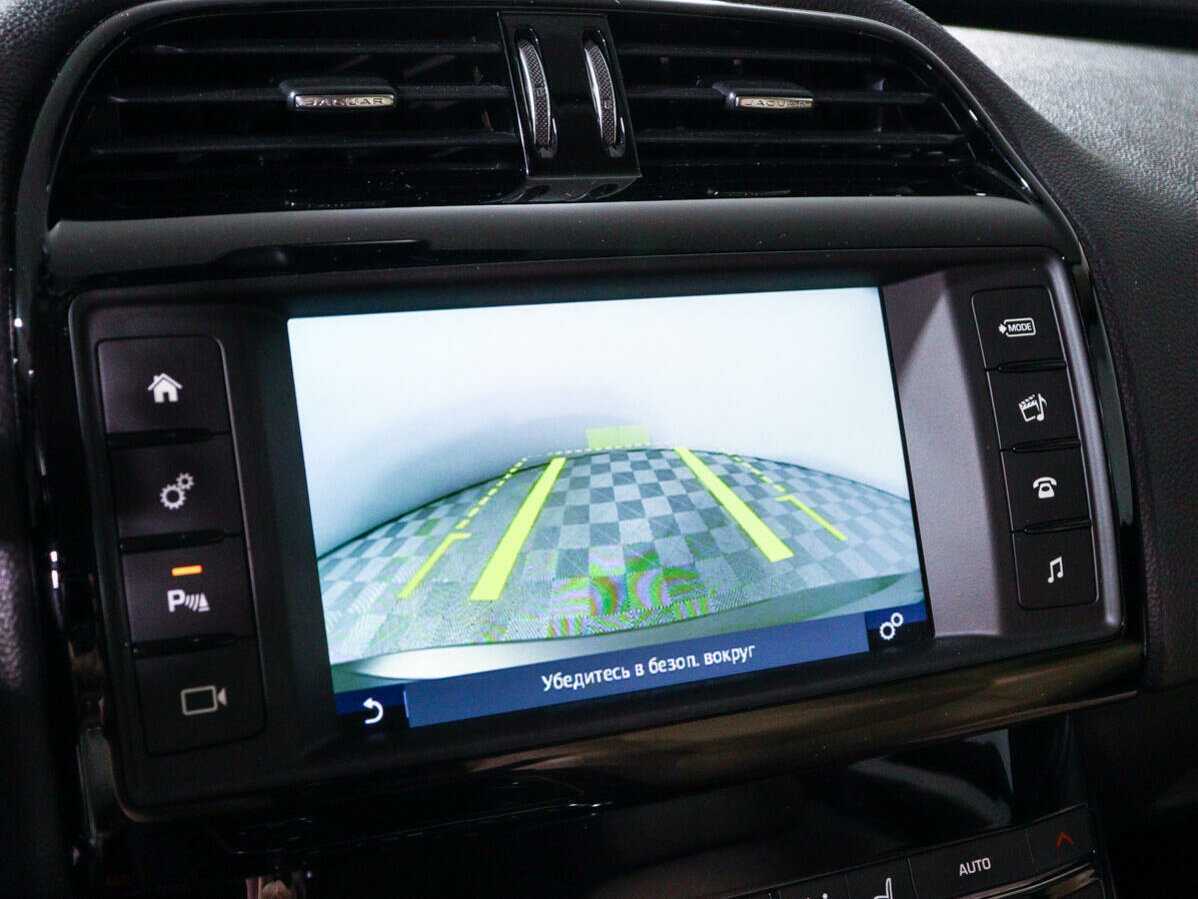 Jaguar XE, 2017 Фото №19