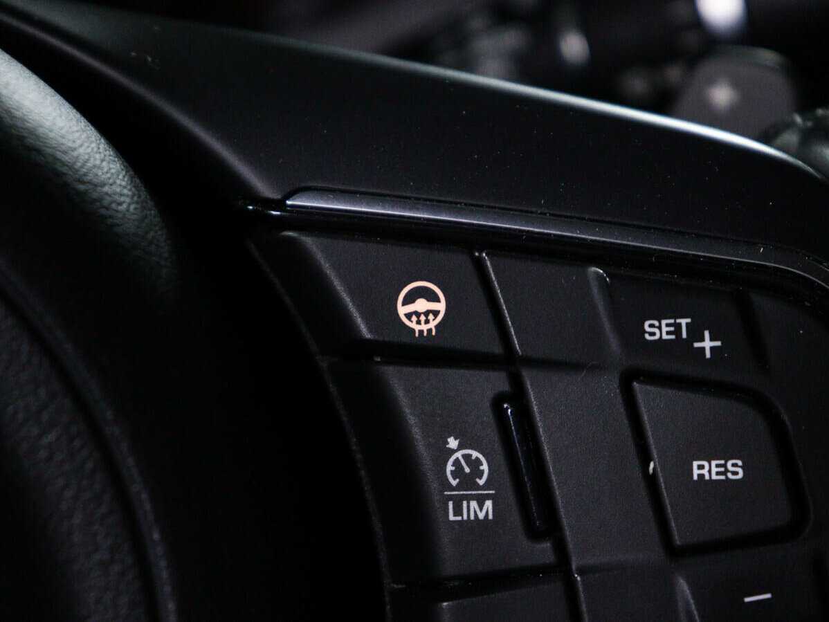 Jaguar XE, 2017 Фото №24