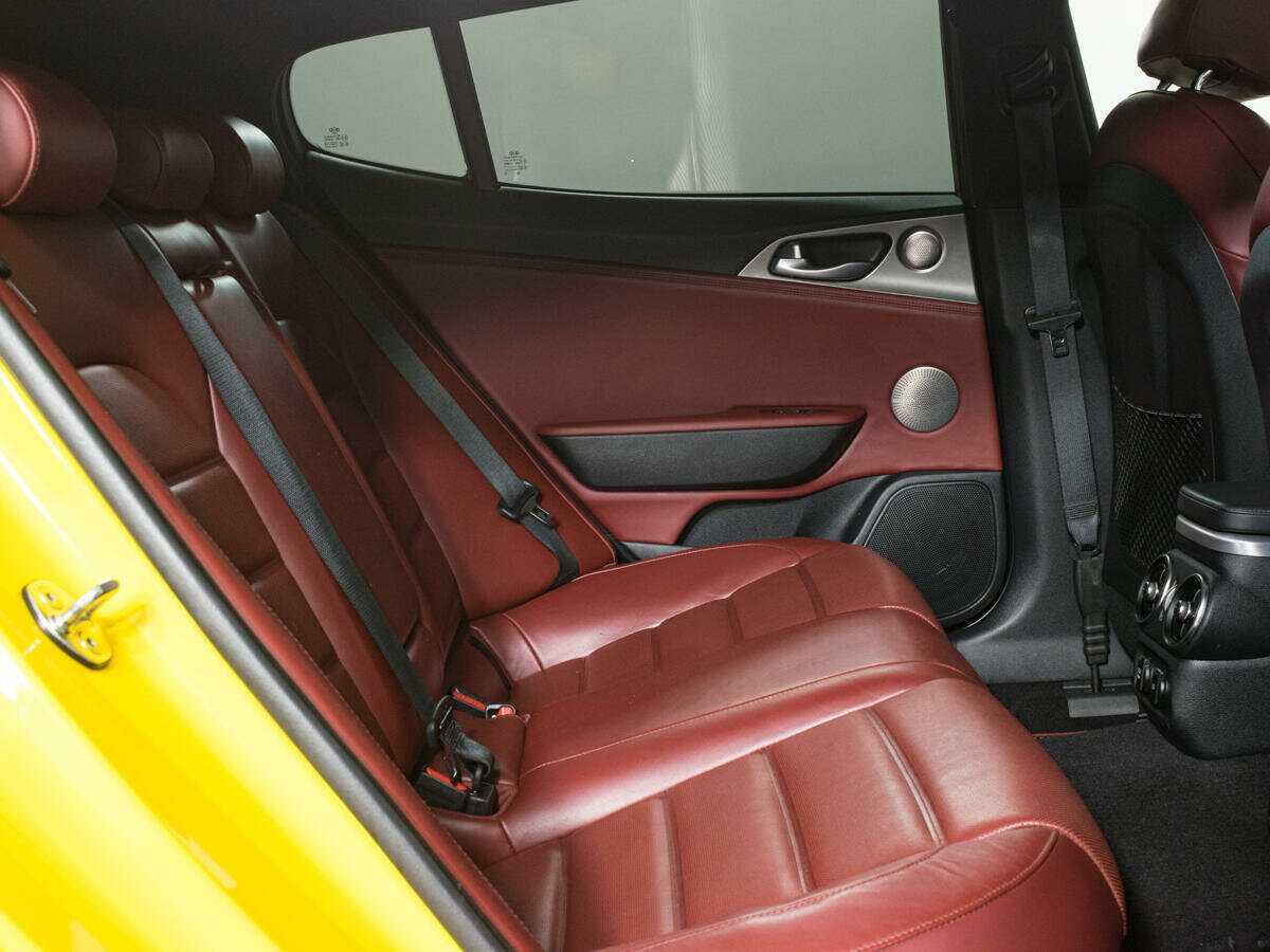 Kia Stinger, 2018 Фото №9