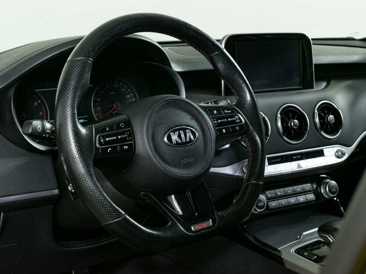 Kia Stinger, 2018 Фото №14