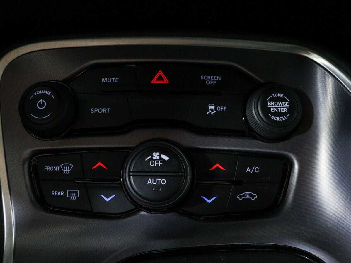 Dodge Challenger, 2018 Фото №18