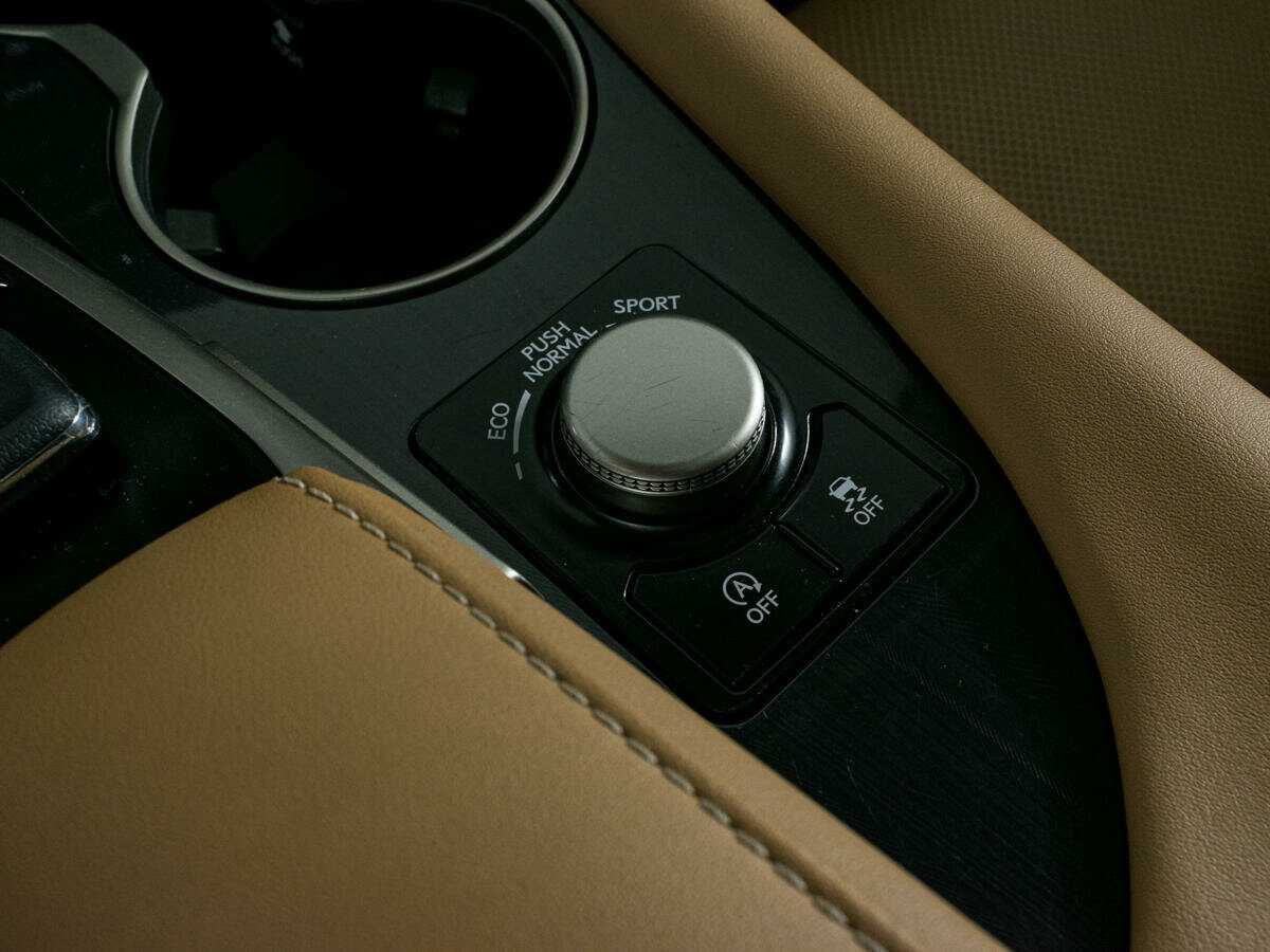 Lexus RX 200t, 2017 Фото №26