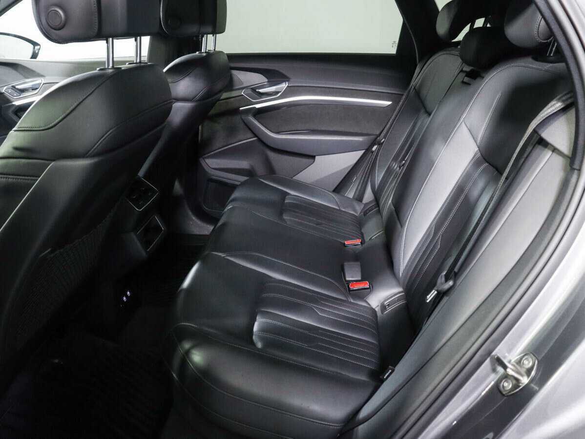 Audi e-tron 55, 2020 - 42 580 км. | Фото №8