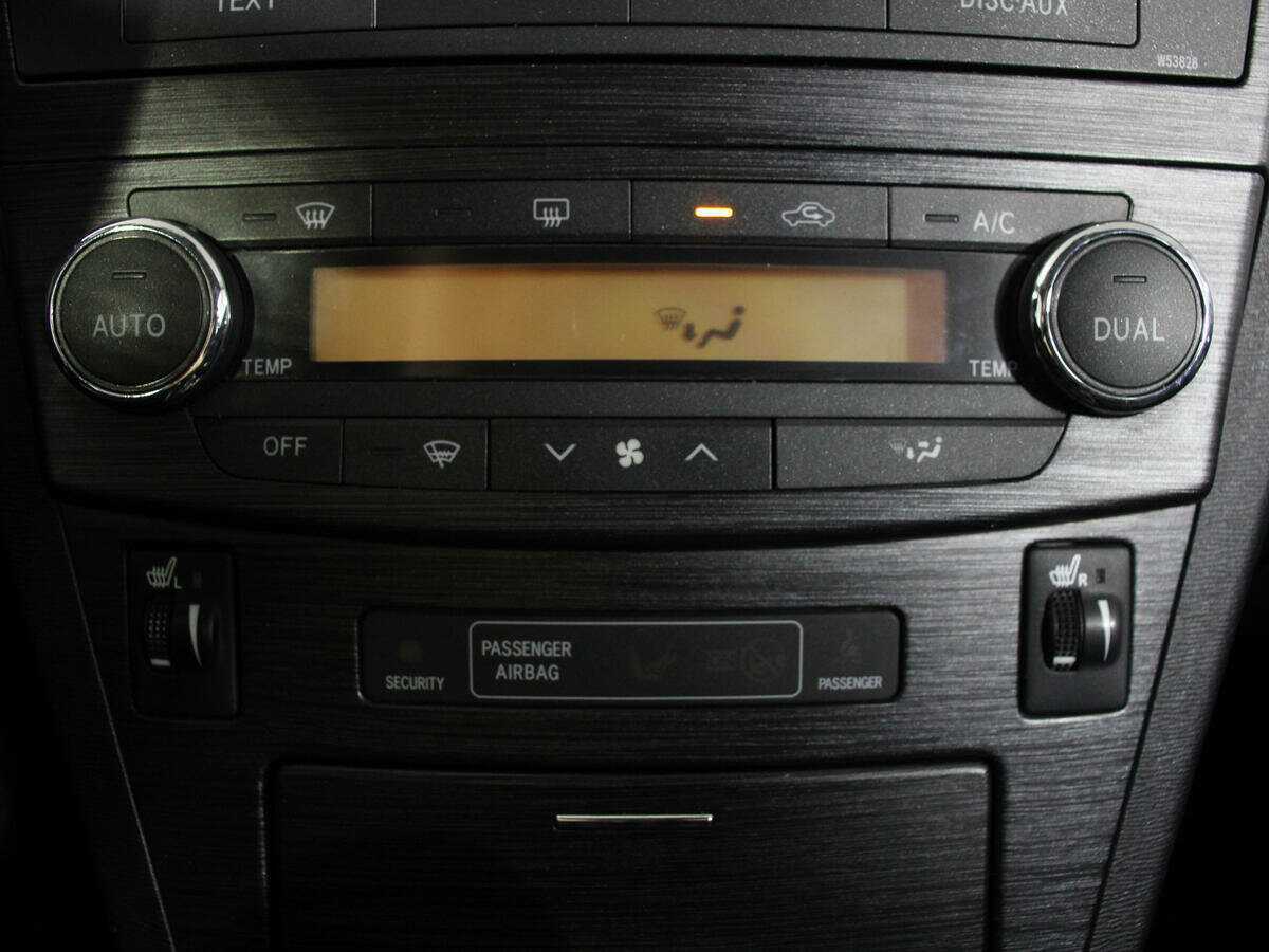 Toyota Avensis, 2009 Фото №18