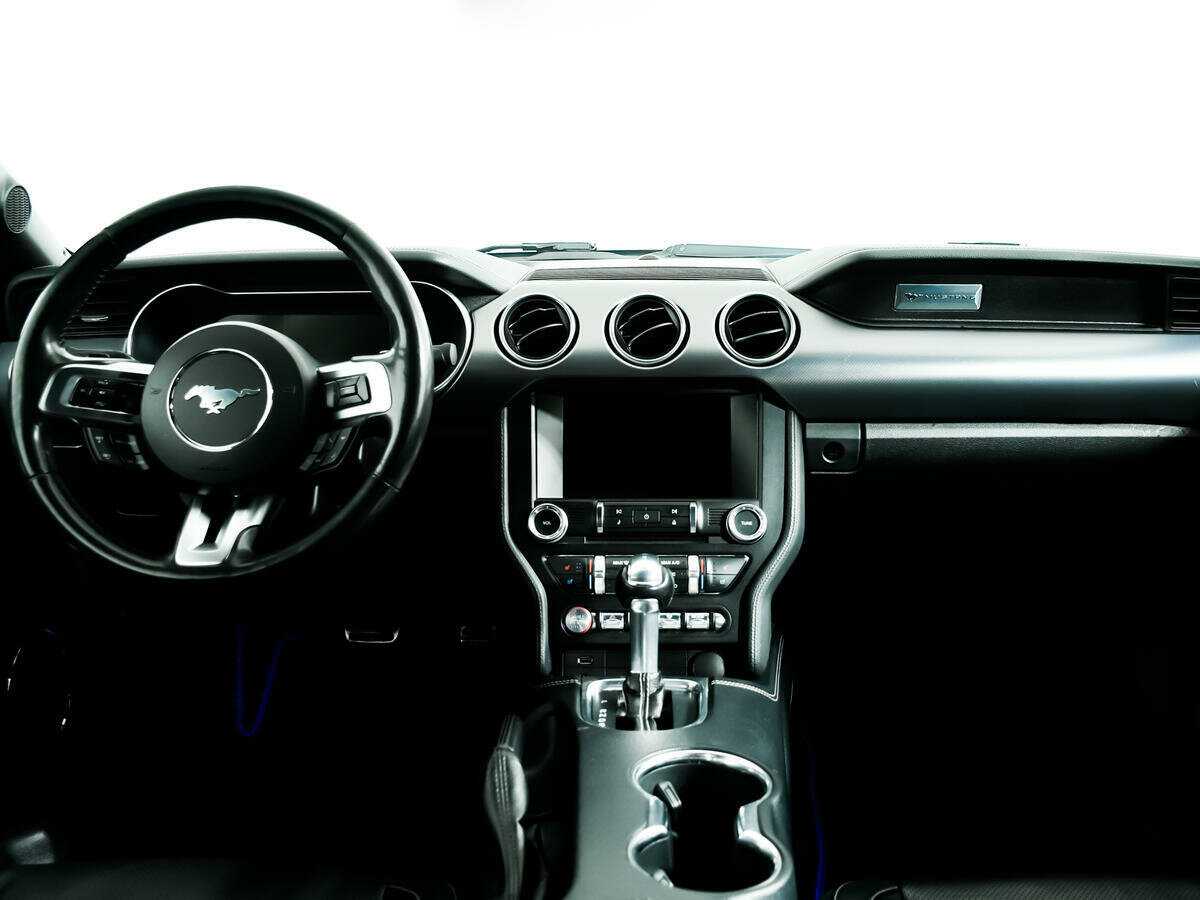 Ford Mustang, 2018 Фото №11