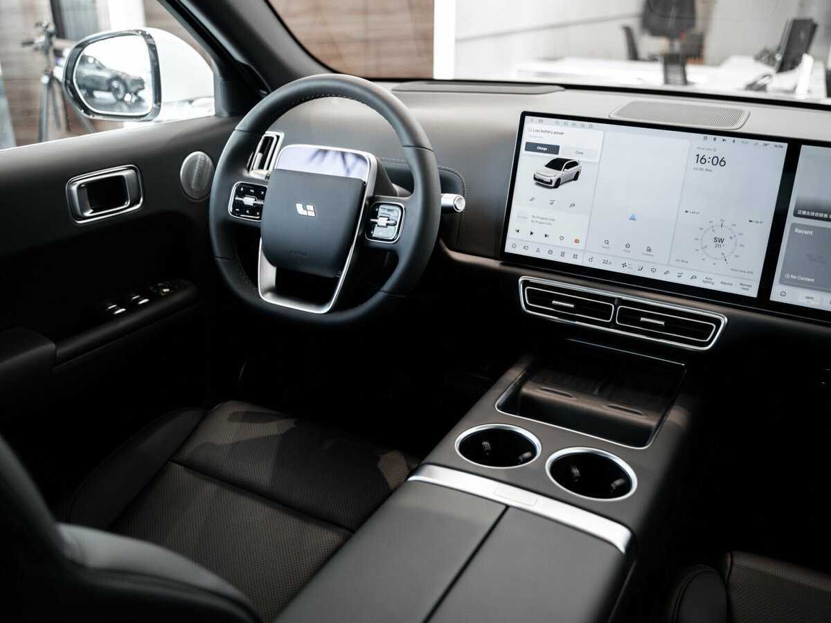 LiXiang L7 52.3 kWh, 2024 Фото №17