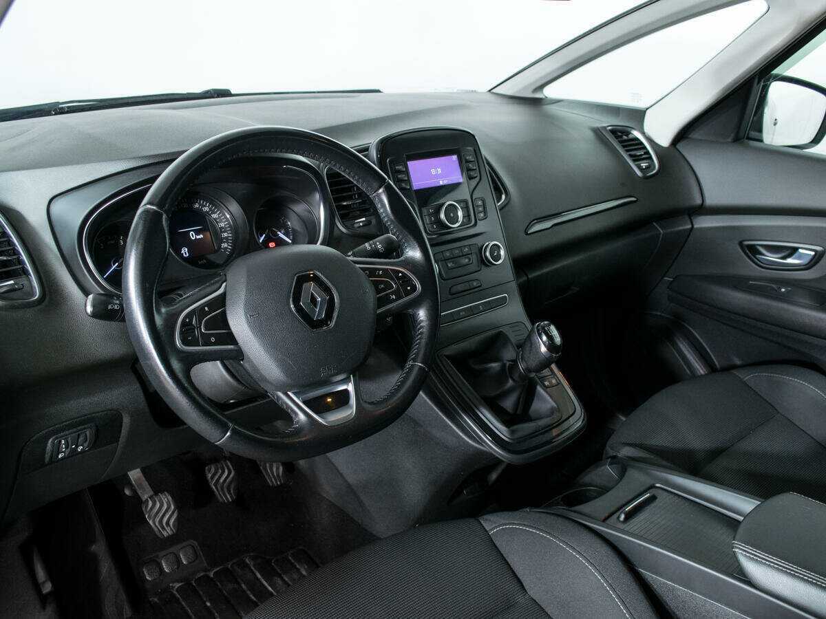 Renault Scenic, 2017 Фото №14