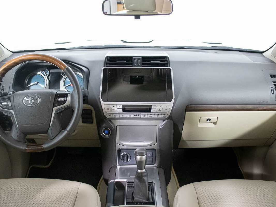 Toyota Land Cruiser Prado, 2022 Фото №16