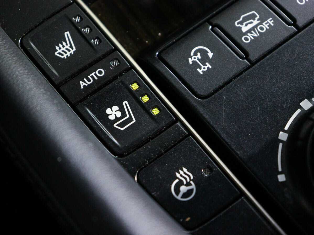 Lexus LX 570, 2017 Фото №23