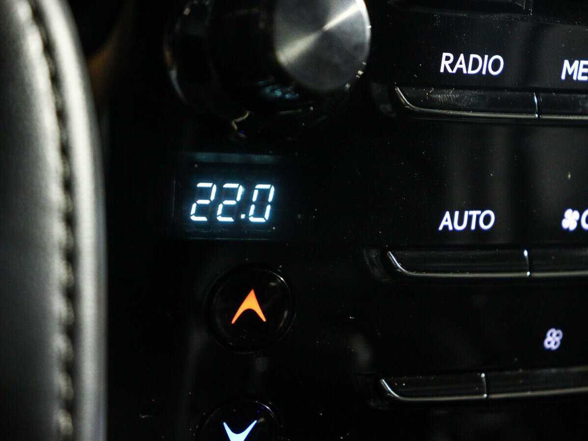 Lexus LX 570, 2017 Фото №27