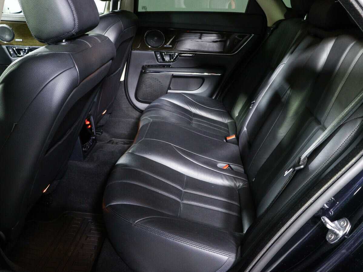 Jaguar XJ SWB, 2018 Фото №10