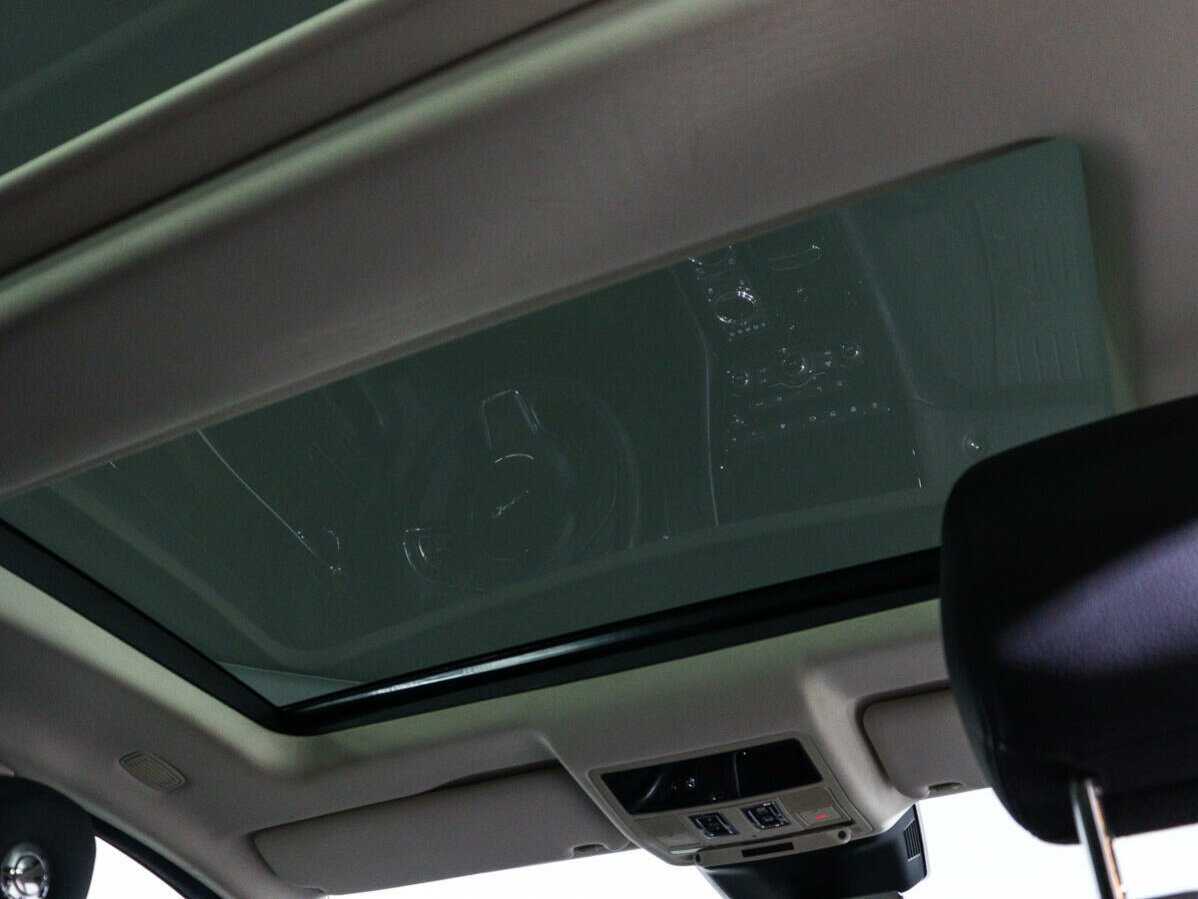 Jaguar XJ SWB, 2018 Фото №16