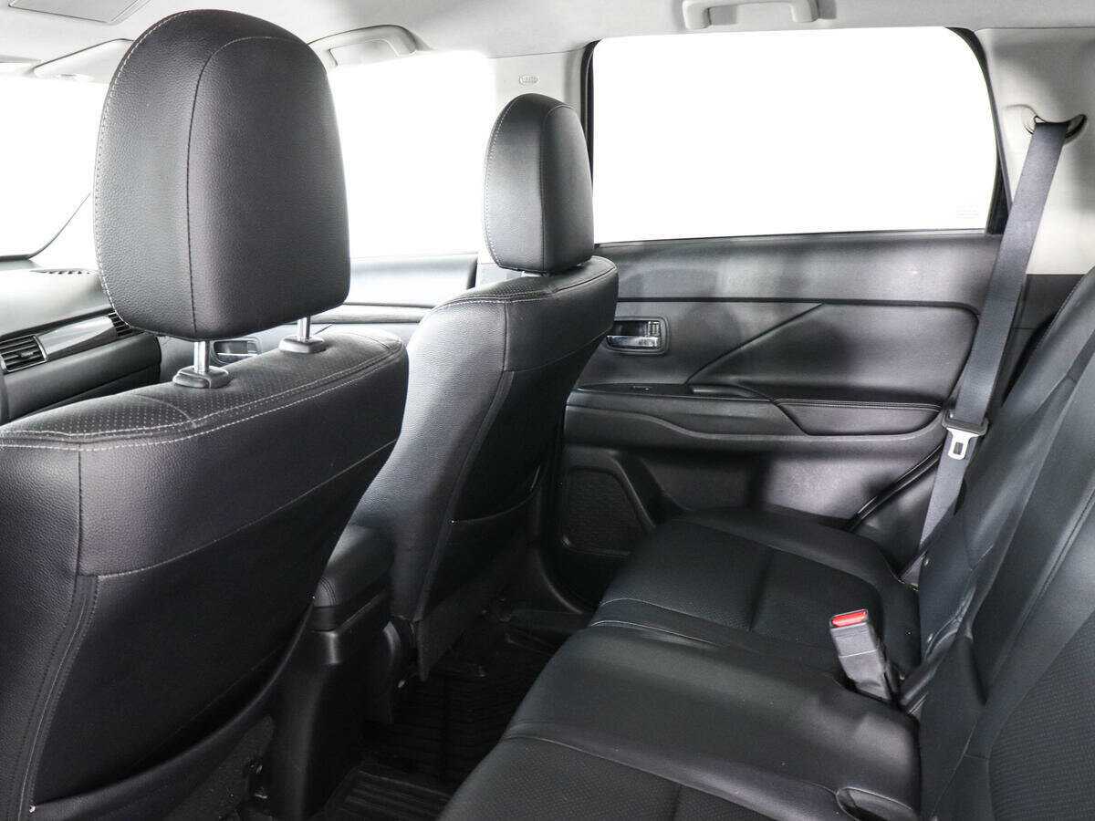 Mitsubishi Outlander, 2016 Фото №12