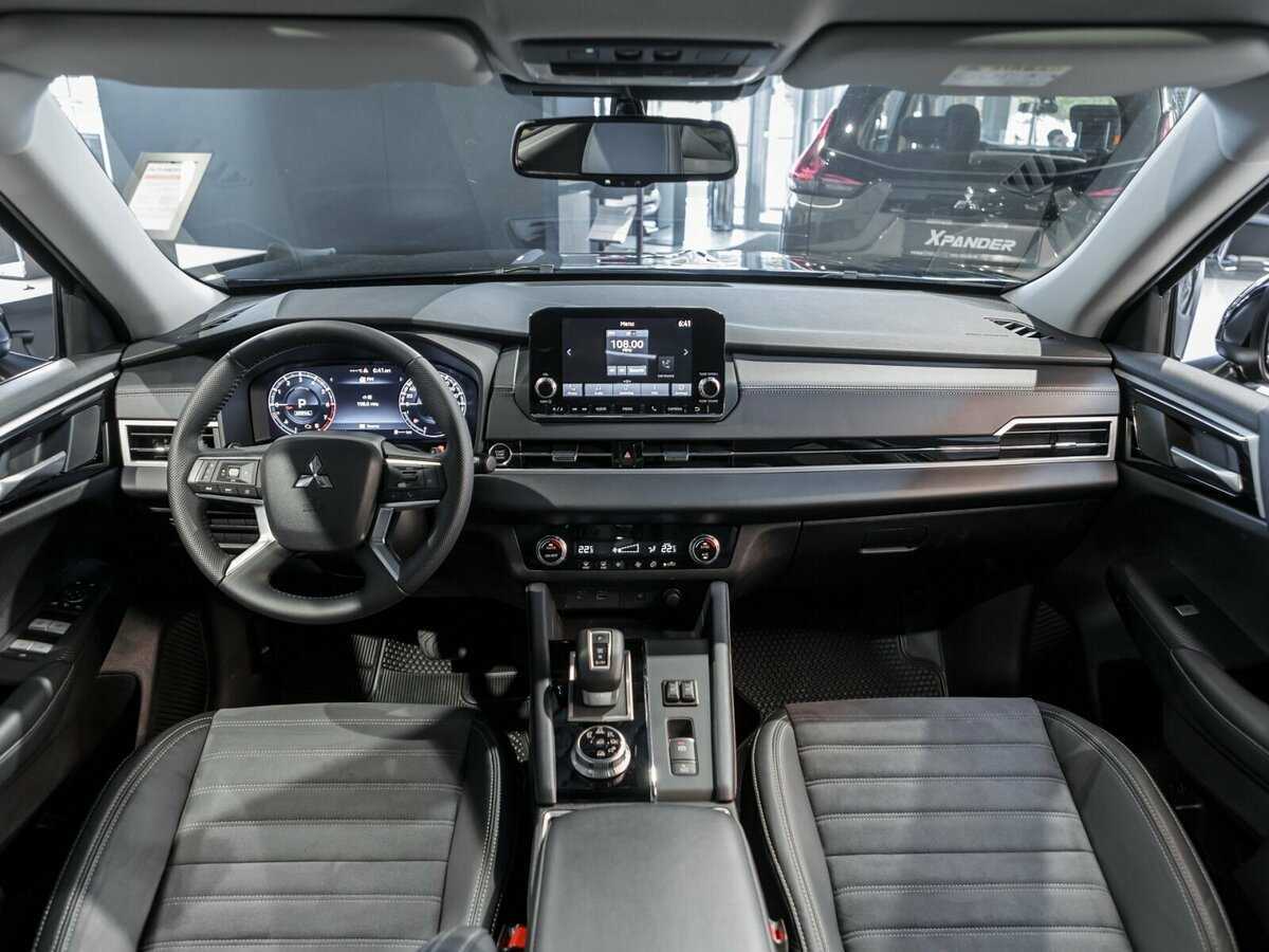 Mitsubishi Outlander, 2023 Фото №12