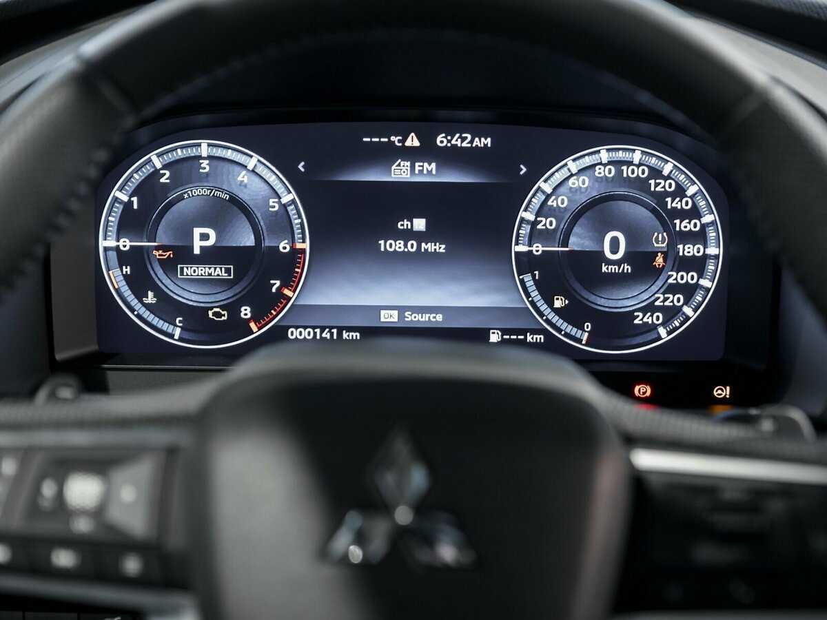 Mitsubishi Outlander, 2023 Фото №18