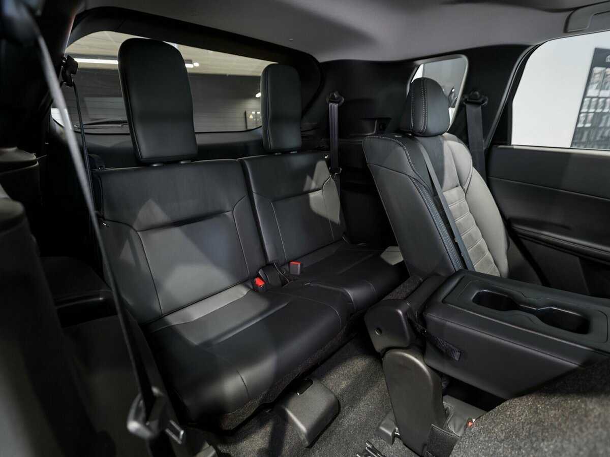 Mitsubishi Outlander, 2023 Фото №28