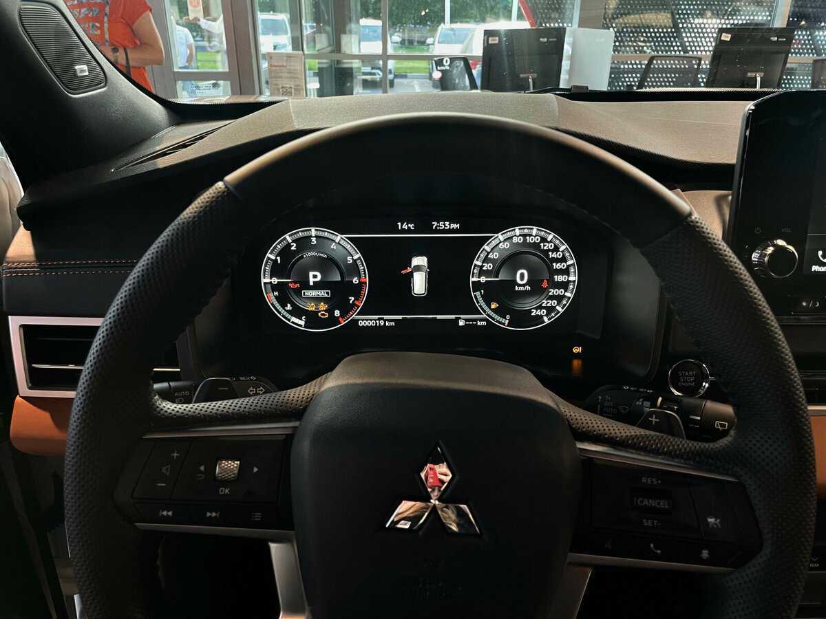 Mitsubishi Outlander, 2022 Фото №9