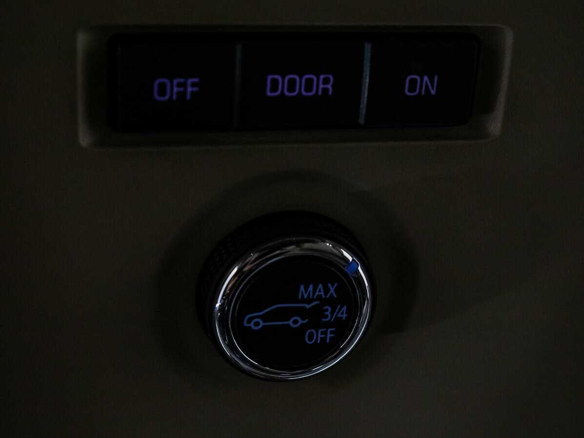 Cadillac Escalade, 2018 Фото №26