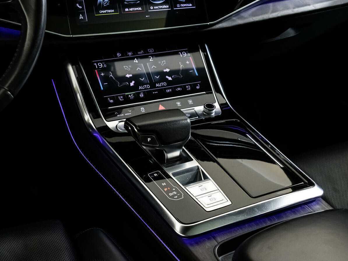 Audi Q8 55 TFSI, 2018 Фото №11