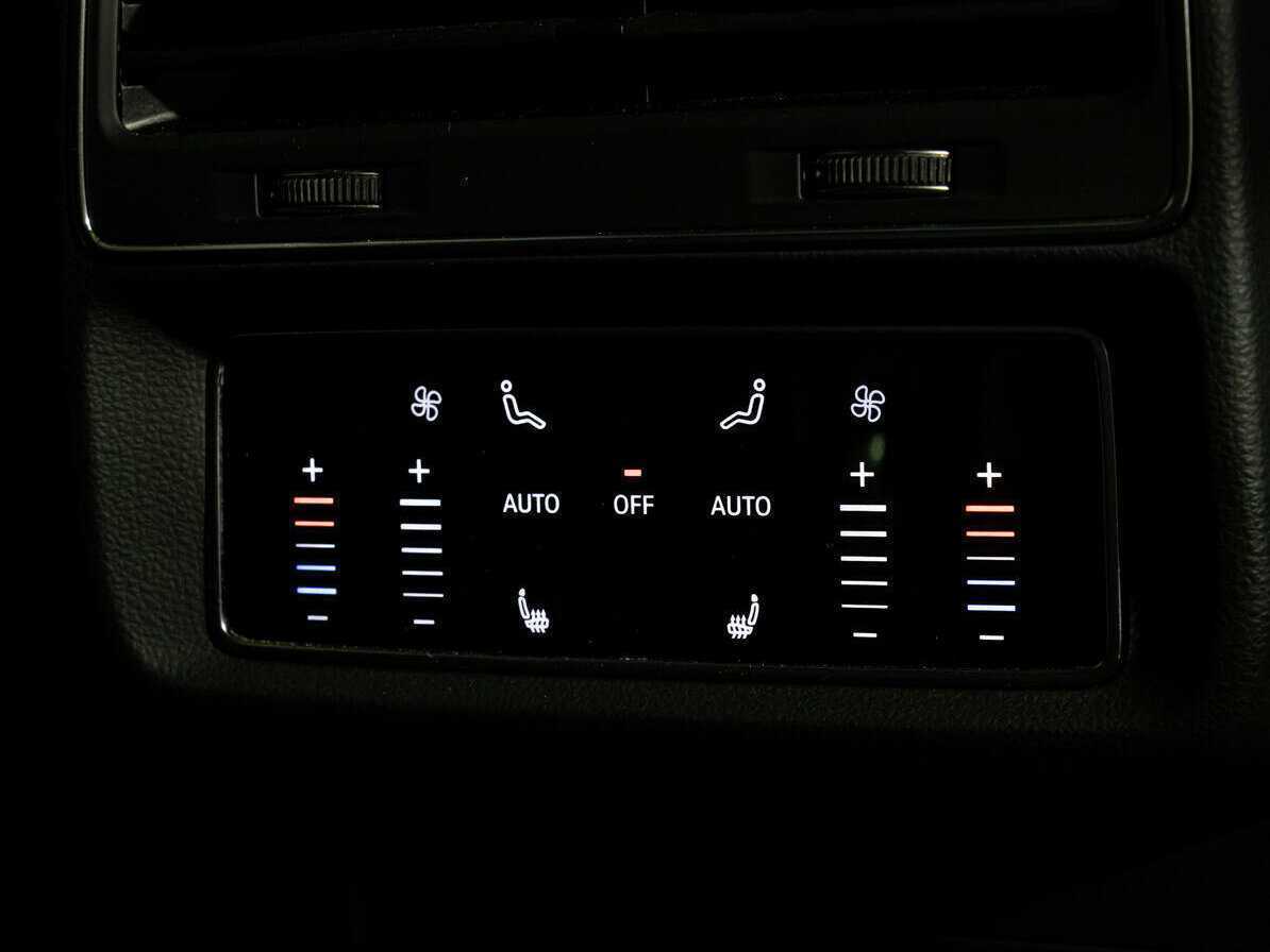 Audi Q8 55 TFSI, 2018 Фото №26