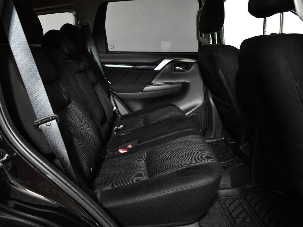 Mitsubishi Pajero Sport, 2019 Фото №10