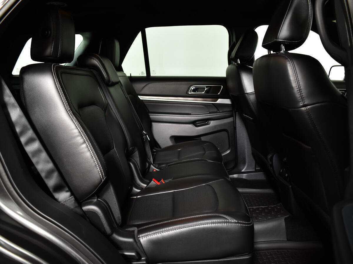 Ford Explorer, 2018 Фото №10