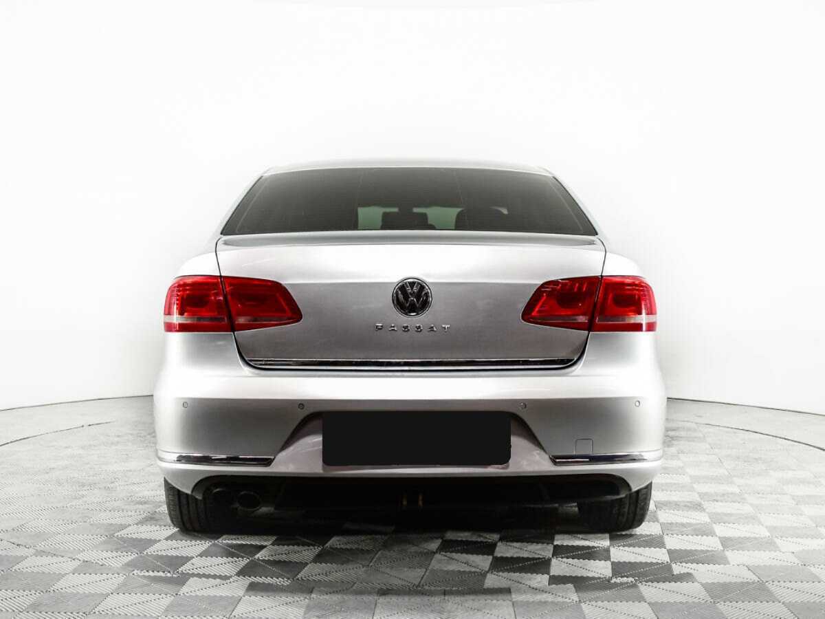 Volkswagen Passat, 2011 Фото №6