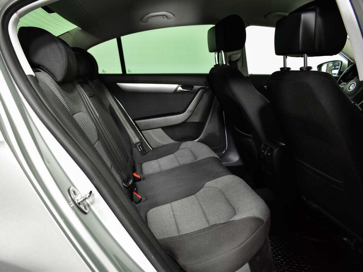 Volkswagen Passat, 2011 Фото №10