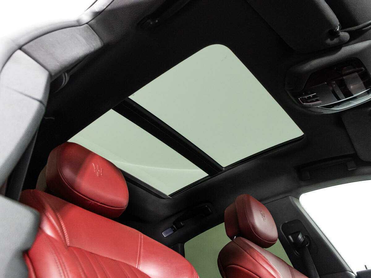 Maserati Levante Diesel, 2017 Фото №20