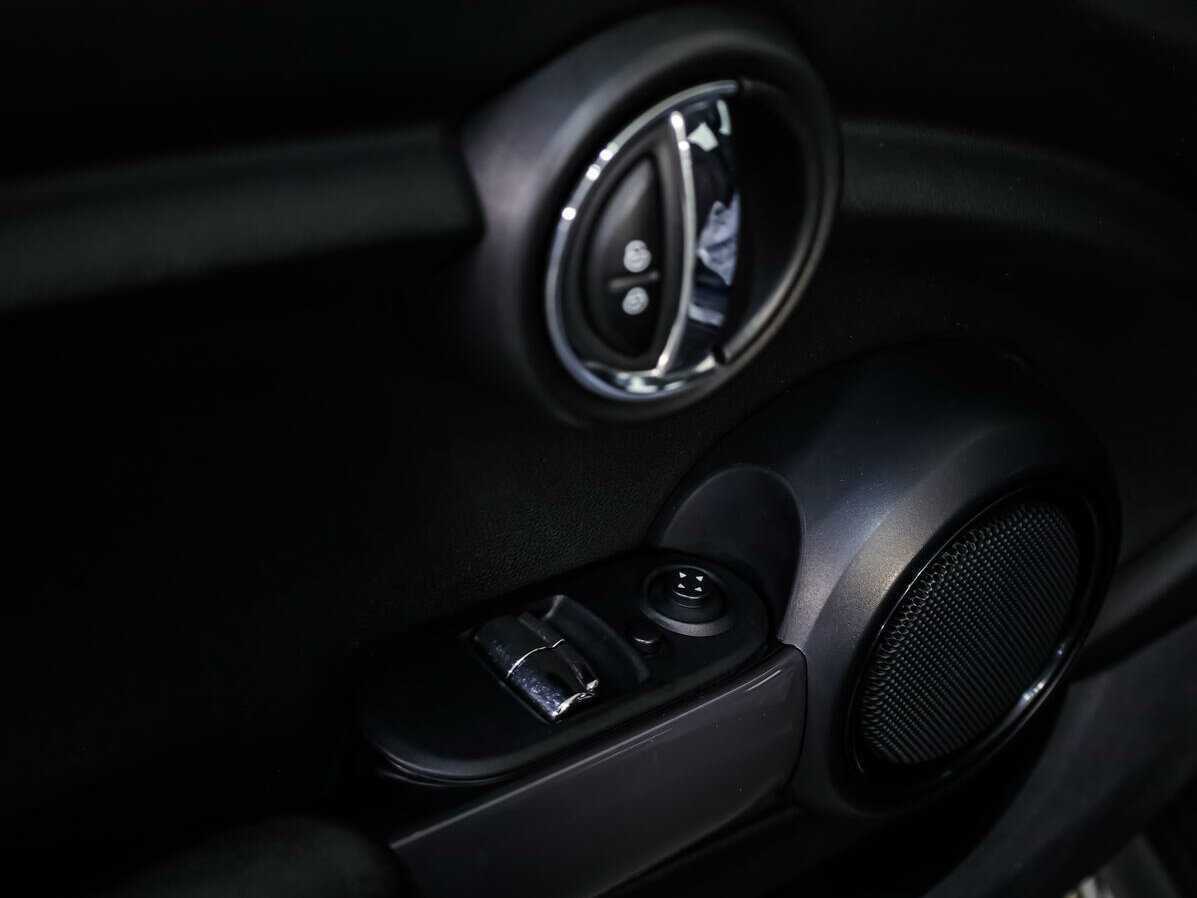 Mini Hatch Cooper, 2015 Фото №15