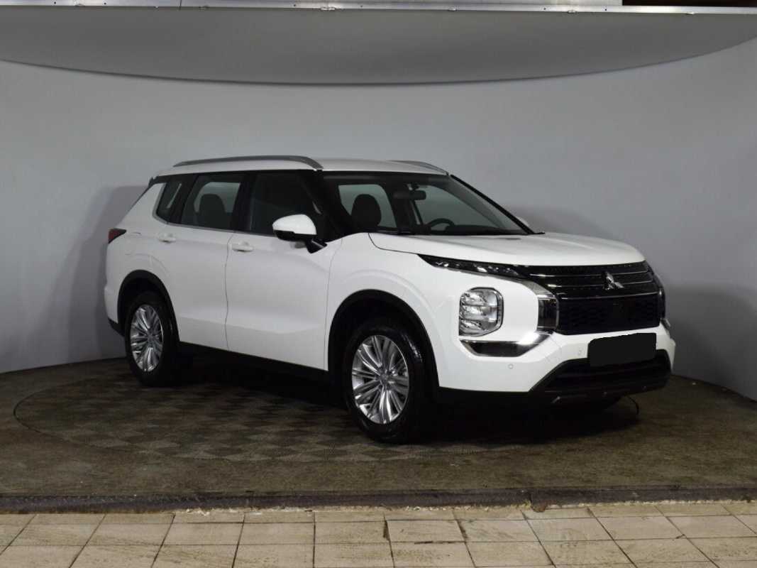 Mitsubishi Outlander, 2022 Фото №3